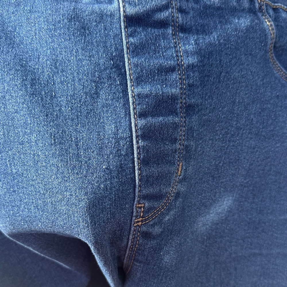 High-Rise Skinny Jeans in Dark Blue for Women - Picture 5 of 7